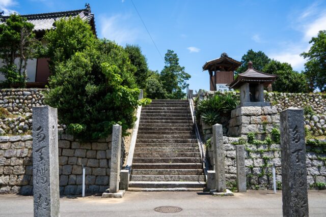 三島神社・馬越」
今治市馬越町字鯨眼山1-耕地229
#自然 #神社仏閣 #鳥居 #神社 #神道 #空 #今治 #青空